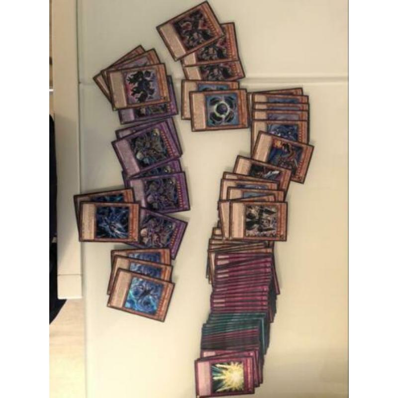 Yugioh cubic deck 85 kaarten bieden!