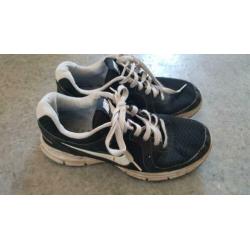 Nike Air Relentless zwart wit maat 41