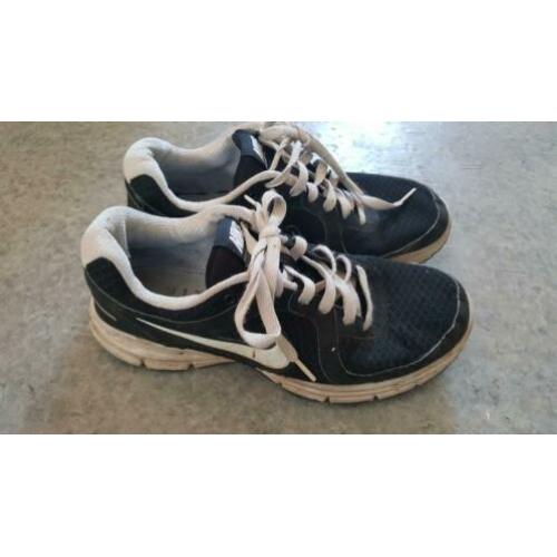 Nike Air Relentless zwart wit maat 41