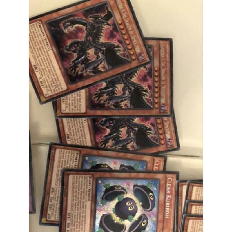 Yugioh cubic deck 85 kaarten bieden!