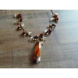 Ketting met aardetinten glaskralen