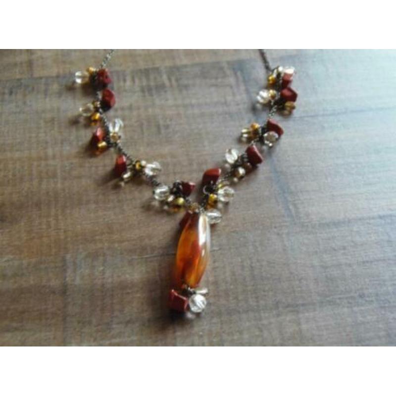 Ketting met aardetinten glaskralen