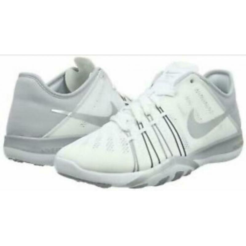- Nike Free TR 6 - wit / zilver - maat 38,5 (US 7,5 / UK 5)