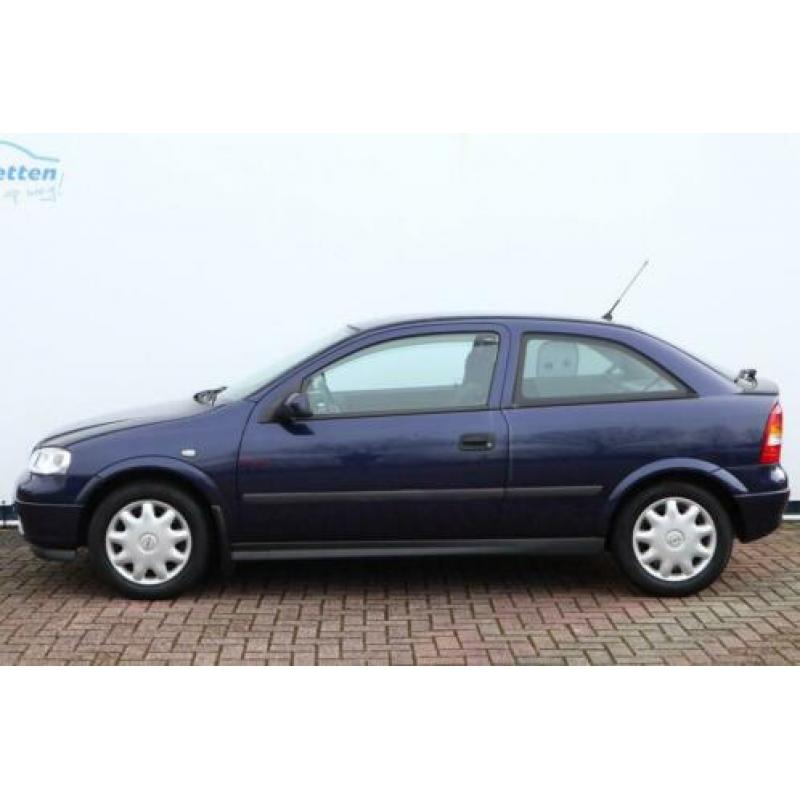 Opel Astra 1.6i 8v 75pk, GL uitv.,178.dkm! Stuurbekrachtigin