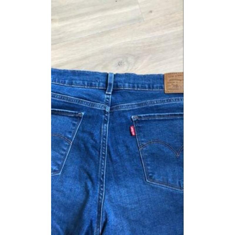 Levi’s 710 maat 30/30