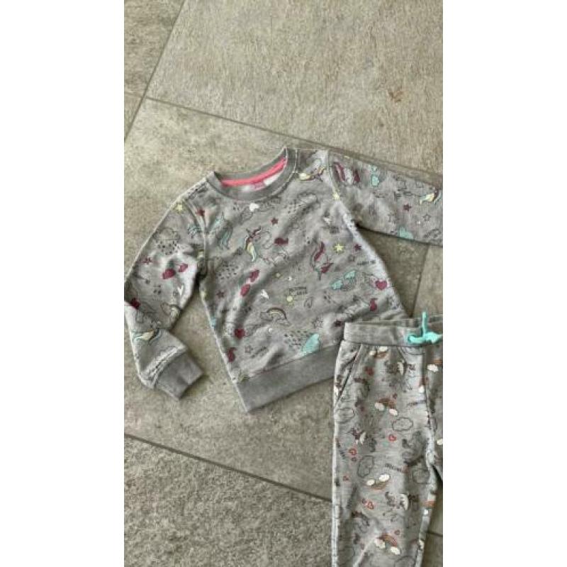 Leuk joggingpak Unicorn maat 110-116 grijs te koop
