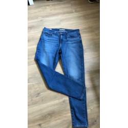 Levi’s 710 maat 30/30