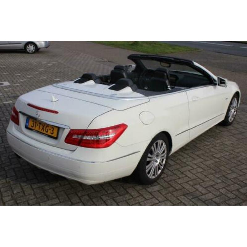 Mercedes-Benz E-Klasse Cabrio 200 CGI AUTOM ELEGANCE NAVI XE