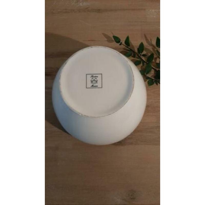 Large bowl for soup van Riviera Maison met lepel