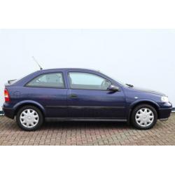 Opel Astra 1.6i 8v 75pk, GL uitv.,178.dkm! Stuurbekrachtigin