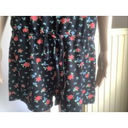 King Louie korte jumpsuit met roosjes,als nieuw maat L-40