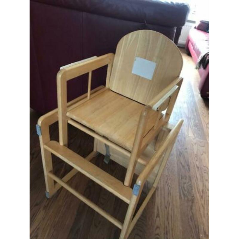 Houten kinderstoel