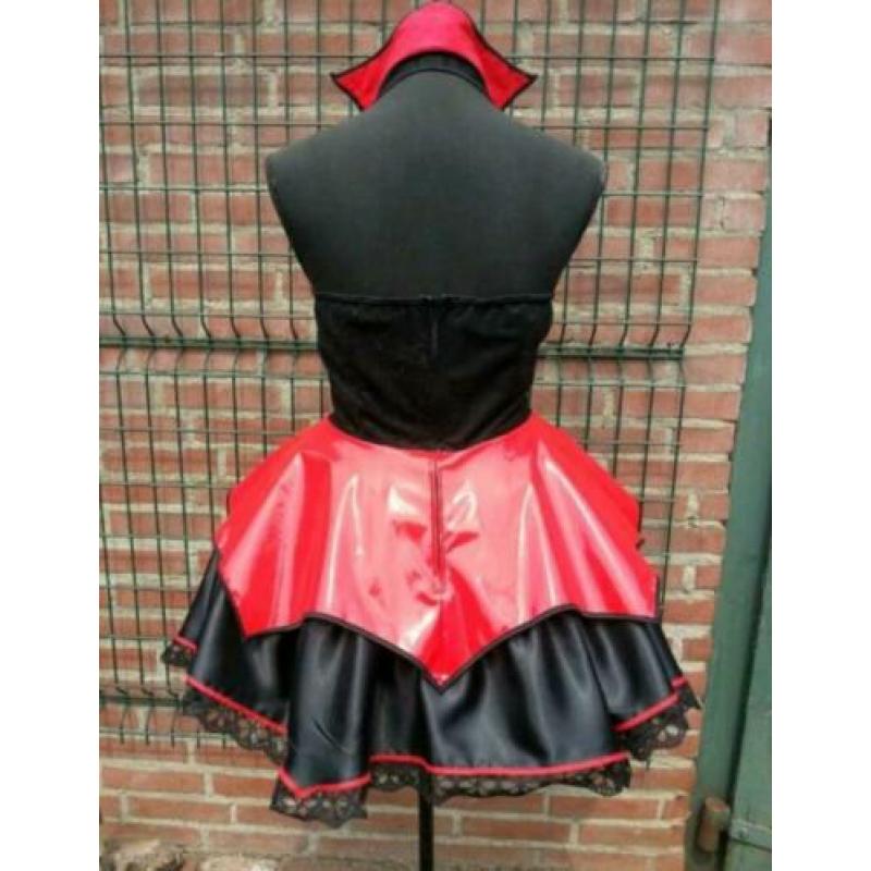 Sissy lak jurkje maat 38/40 cd wasteland b.i.t.c.h.