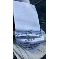 Levi’s 710 maat 30/30