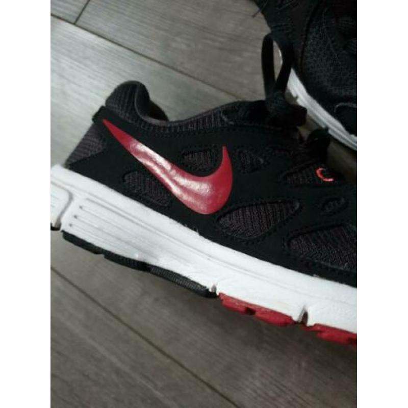 Nike gynpen zgan maat 39