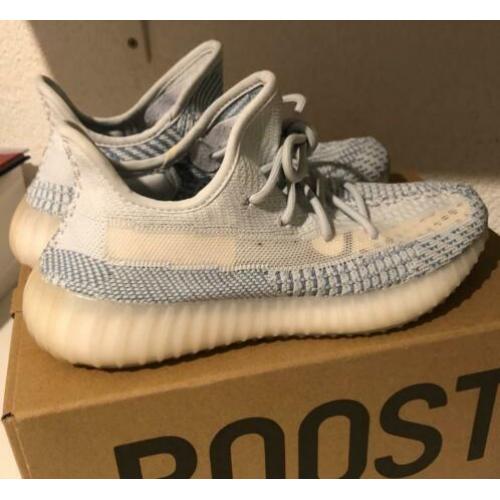 Yeezy Boost 350 v2 cloud white US 7 / EU 40