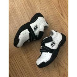 Nieuw Skechers maat 19,5 schoenen