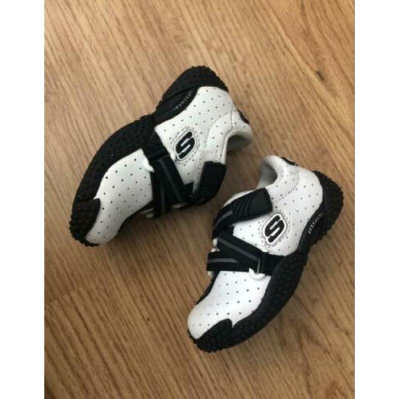 Nieuw Skechers maat 19,5 schoenen