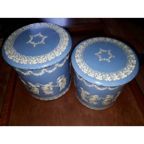 2× Wedgwood Jasperware vintage blik/trommel Dansende vrouwen
