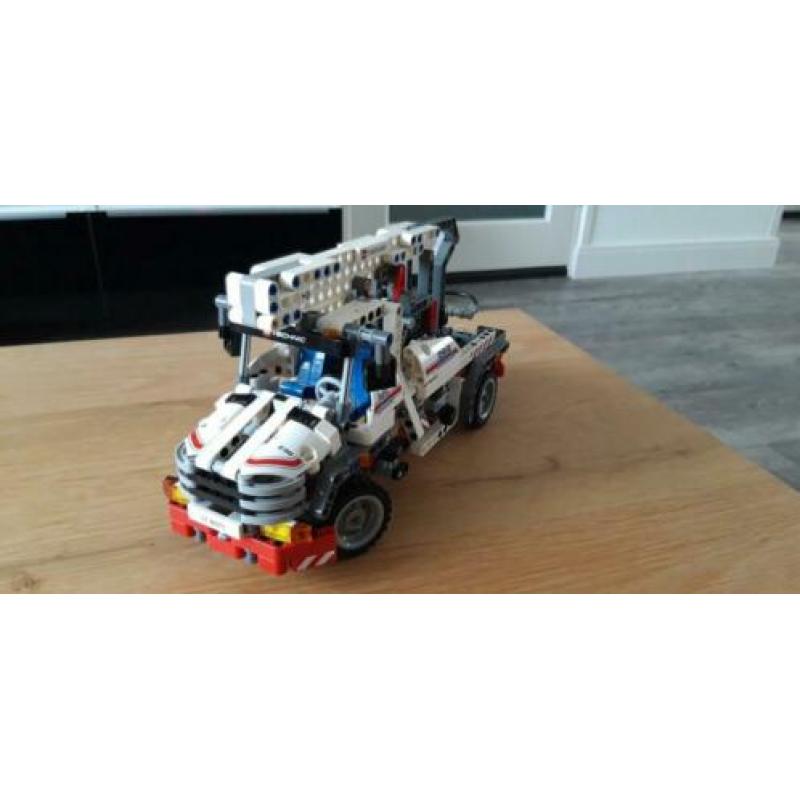 Lego Technic 2 in 1 hoogwerker 8071(compleet).