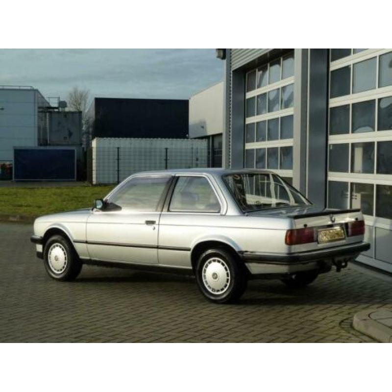 BMW 3-serie 320i bj.1985 Leder | Opendak | Boekjes.