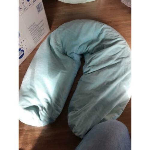 Voedingskussen met nieuwe hoes