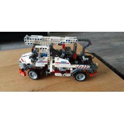 Lego Technic 2 in 1 hoogwerker 8071(compleet).