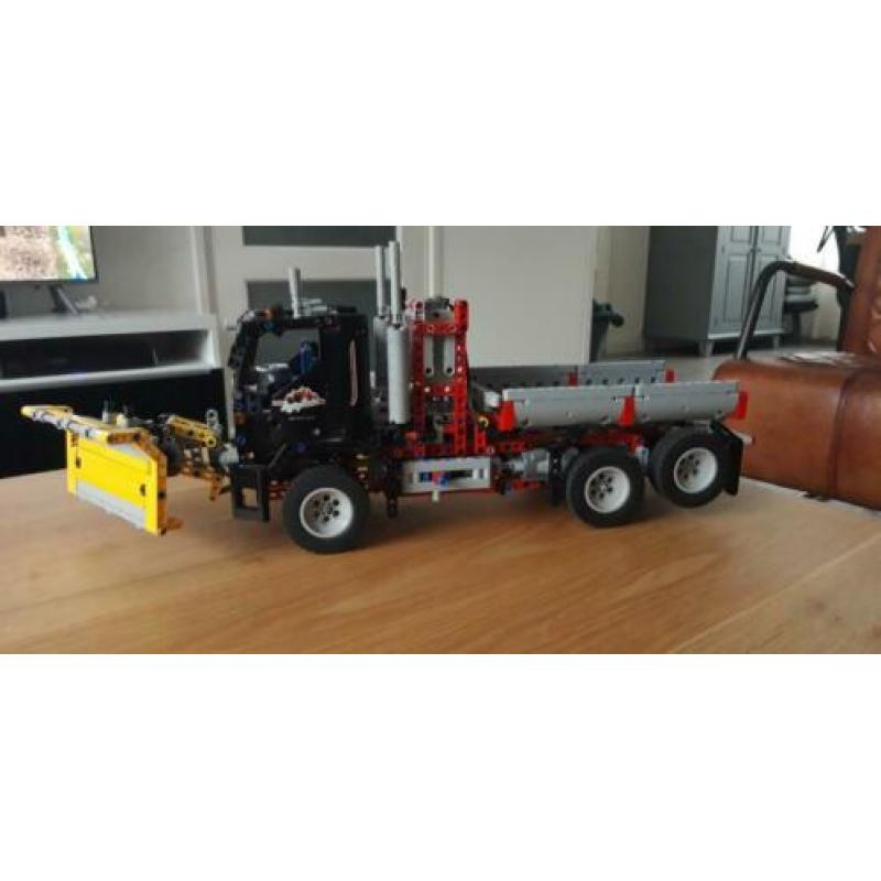 Lego Technic 2 in 1 truck 9397(compleet).