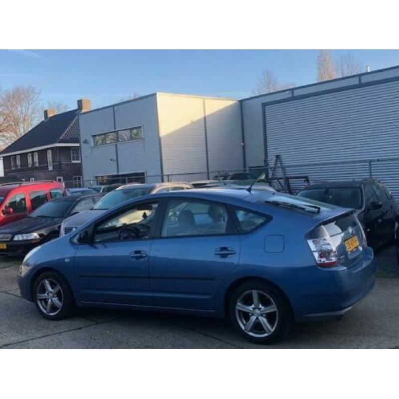 Toyota Prius 1.5 VVT-i Hybride Automaat/ECC/LMV/Navi