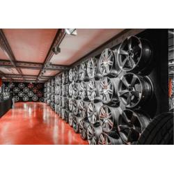 Nieuwe set 17'' Vw Polo R velgen 5x100 Eventueel+ Banden