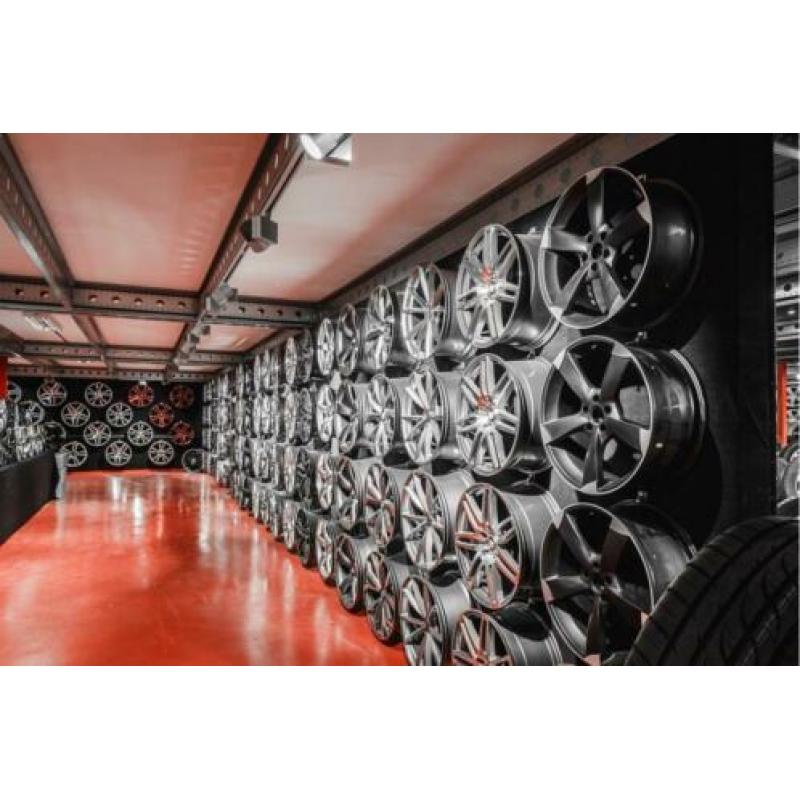 Nieuwe set 17'' Vw Polo R velgen 5x100 Eventueel+ Banden