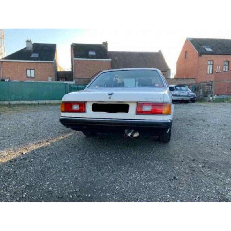 BMW 732i