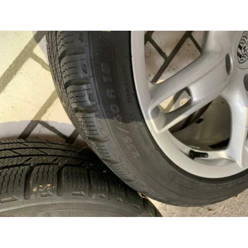 Porsche 18 inch velgen met winterbanden