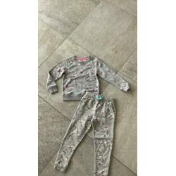Leuk joggingpak Unicorn maat 110-116 grijs te koop