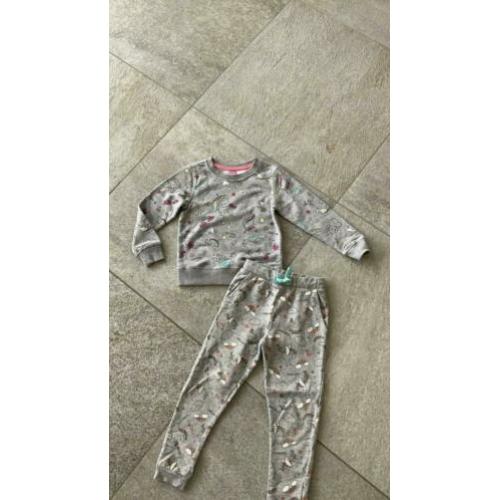Leuk joggingpak Unicorn maat 110-116 grijs te koop