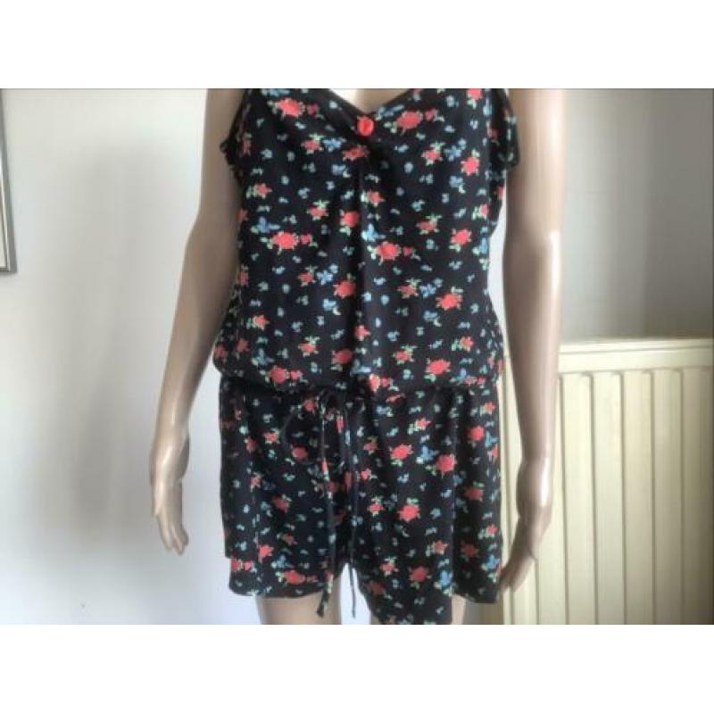 King Louie korte jumpsuit met roosjes,als nieuw maat L-40