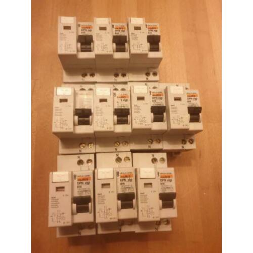 Merlin Gerin Aardlekautomaat B16 Vigi, Multi9, 10st beschikb