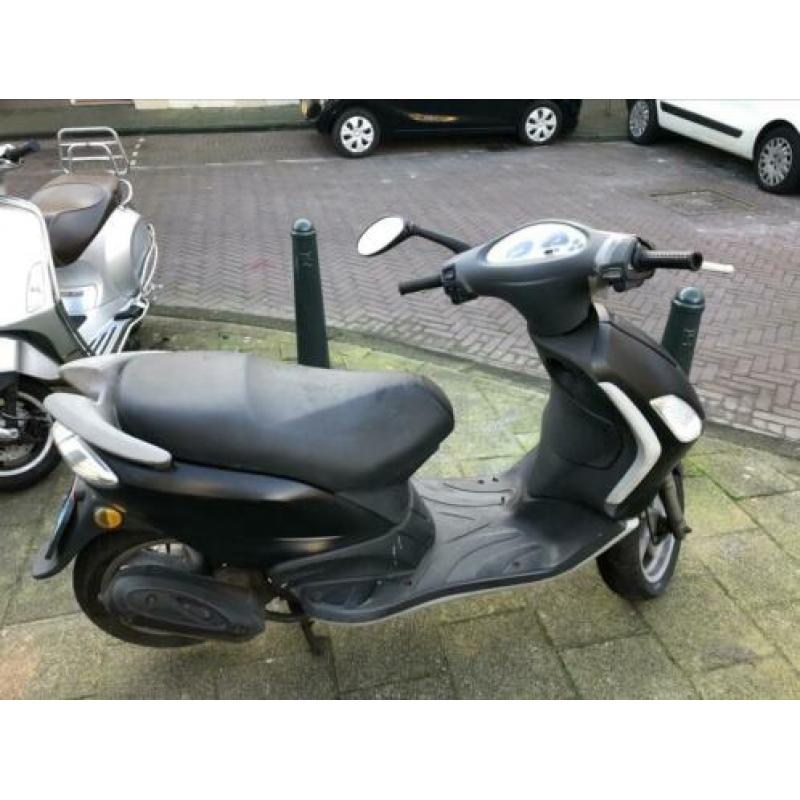 Piaggio fly 4 takt