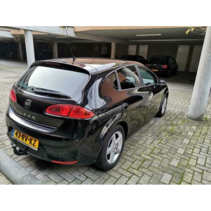 Nette Seat Leon 1.6 met airco en onderhoudshistorie