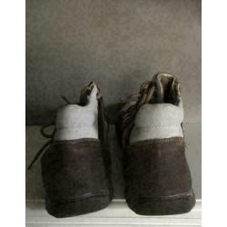 Triple XXX schoenen gympen maat 44