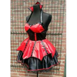 Sissy lak jurkje maat 38/40 cd wasteland b.i.t.c.h.