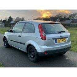 Ford Fiesta 1.4-16V Ambiente 107.000km! / AUTOMAAT
