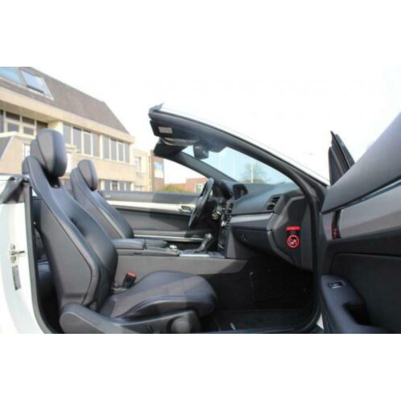 Mercedes-Benz E-Klasse Cabrio 200 CGI AUTOM ELEGANCE NAVI XE