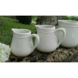 3 oude witte Franse kannetjes (brocante landelijk aardewerk)