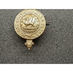 Cap Badge / Honi . Soit . Qui . Mal . Y . Pense 77 x 42 m