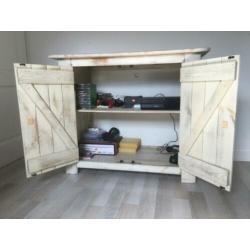 Zeer mooie commode van Amigo's Amiga's Furniture.