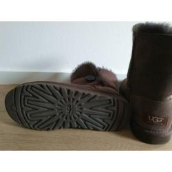 Uggs Bailey maat 34