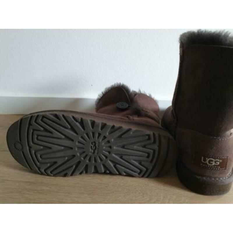 Uggs Bailey maat 34