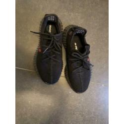 Yeezy boost 350-V2 maat 39 black/red ZGAN