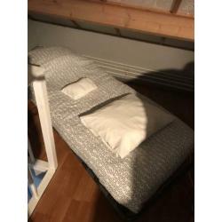 Logeerbed